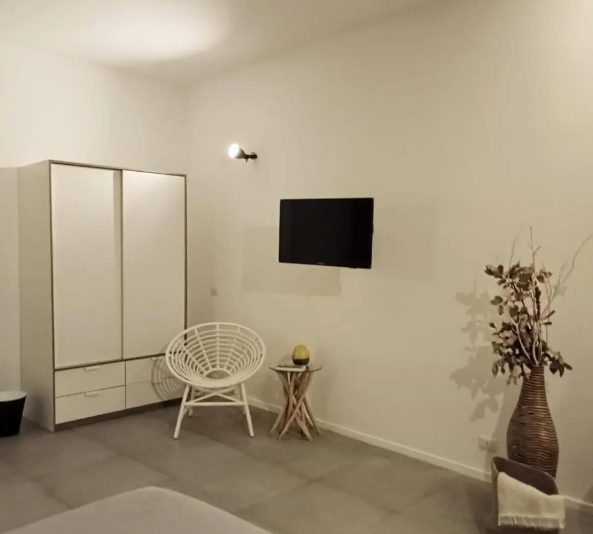 Decumano 23 Bed & Breakfast Naples Italy
