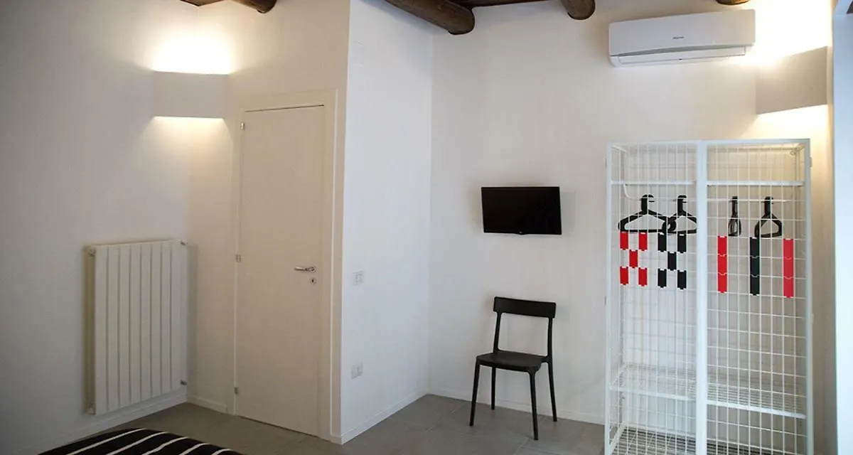 Decumano 23 Bed & Breakfast Naples